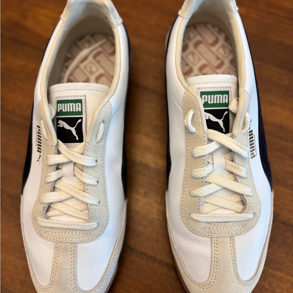 (Women 10.5 or US 9 Men) Puma Arizona White and Black Sneakers. Bought in Europe - Picture 3 of 5